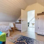 Komfortables Mit Feldblick Und Hafen