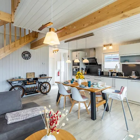 Holiday home Komfortables Mit Feldblick Und Hafen Wandlitz